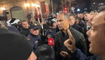 “Legena”/ Berisha u lëndua gjatë protestës, Noka dhe Boçi u kërkojnë ‘llogari’ policëve: Keni hapur luftë