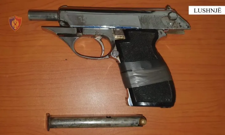 Lëvizte i armatosur në qytet, shpallet në kërkim 21-vjeçari në Lushnje, arrestohen 5 miqtë e tij