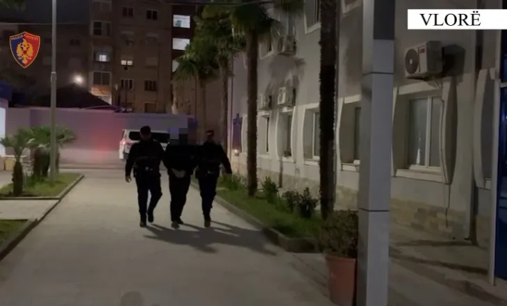 Lëvizte me armë në brez rrugëve të qytetit, arrestohet 21-vjeçari në Vlorë