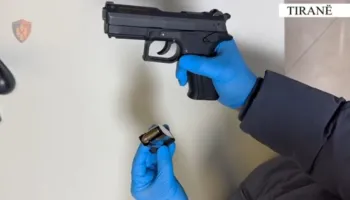 Lëvizte me pistoletë dhe municion luftarak te rrethrrotullimi i Astirit, arrestohet 33-vjeçarin