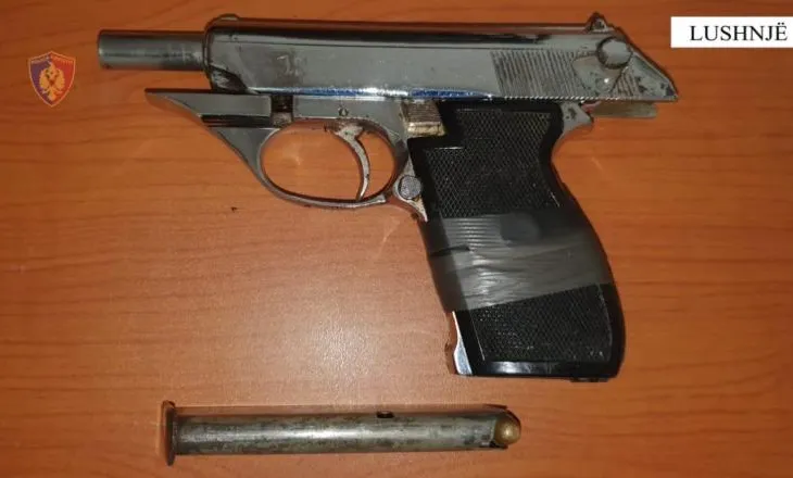 Lëvizte me pistoletë në Lushnjë, shpallet në kërkim 21-vjeçari, prangosen 5 shokët për ‘moskallëzim krimi’