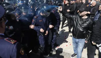 LIVE/ PS rrëzon me 82 vota kërkesën e SPAK për arrestimin e Ballukut. Mungojnë Spiropali, Xhafaj dhe ministri Gonxhe. Rama i përgjigjet Britanisë dhe Gjermanisë. Opozita protestë në 22 mars