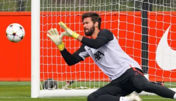 Liverpool humbet Alisson për një kohë të pacaktuar edhe Etikite s’do të luajë me kombëtaren e Francës