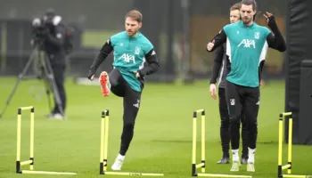 Liverpool me dy mungesa sot në Stamboll, trajneri rikuperon mesfushorin argjentinas