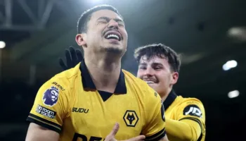 Liverpool regjistron humbjen e radhës, këtë herë nga vendi i fundit në tabelë