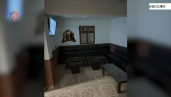 Lojëra fati brenda lokalit në Fushë Arrëz. Arrestohet punonjësi, dy në kërkim