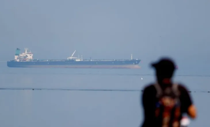 Lufta me Iranin, rriti çmimet! SHBA heq përkohësisht sanksionet mbi naftën ruse në det