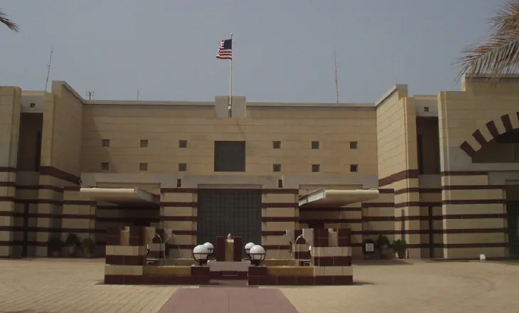 Lufta në Iran, ambasada amerikane urdhëron evakuimin e personelit nga Oman