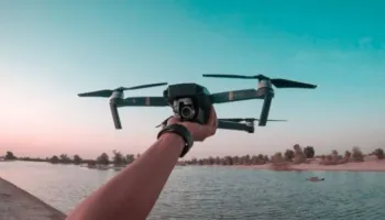 Lufta në Iran, Bahreini ndalon përkohësisht përdorimin e dronëve për t’u mbrojtur nga sulmet