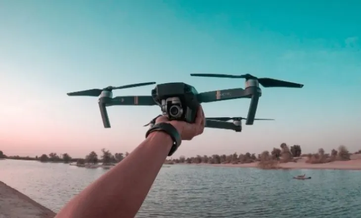 Lufta në Iran, Bahreini ndalon përkohësisht përdorimin e dronëve për t’u mbrojtur nga sulmet