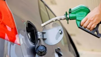 Lufta në Iran/ Çmimi i naftës rritet edhe në Kosovë, ja sa euro arrin një litër