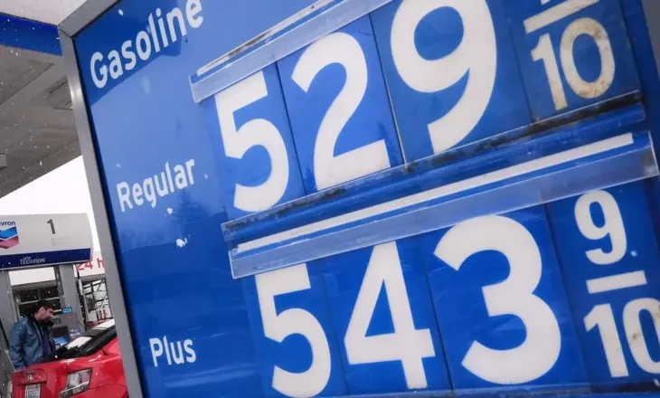 Lufta në Iran/ Paralajmërojnë ekspertët: Rritja e çmimit të naftës po e shtyn SHBA drejt recesionit