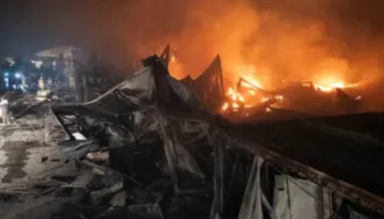 Lufta në Lindjen e Mesme, Pakistani sulmon Kabulin