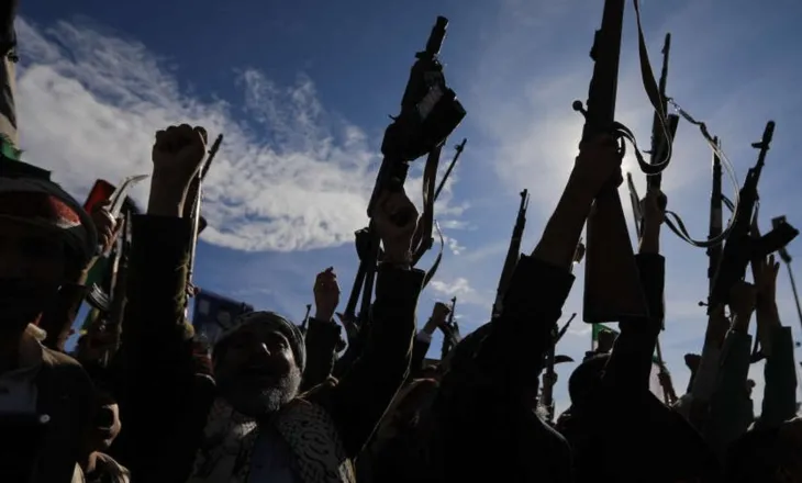 Lufta në Lindjen e Mesme përshkallëzohet: Houth sulmojnë Izraelin, SHBA dërgon marinsa në rajon