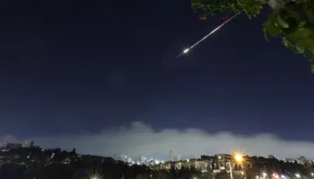 Lufta në Lindjen e Mesme/ Shpërthime në Jerusalem pas sulmeve iraniane, ushtria izraelite: Kemi shkatërruar rreth 300 raketahedhës që nga fillimi i konfliktit