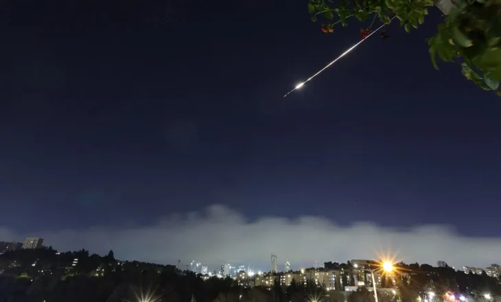 Lufta në Lindjen e Mesme/ Shpërthime në Jerusalem pas sulmeve iraniane, ushtria izraelite: Kemi shkatërruar rreth 300 raketahedhës që nga fillimi i konfliktit