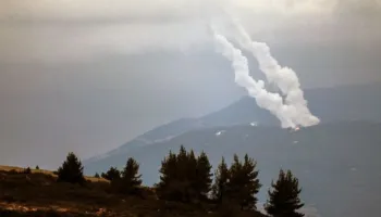 Lufta në veri: Izraeli shfrytëzon rastin për të goditur Hezbollahun