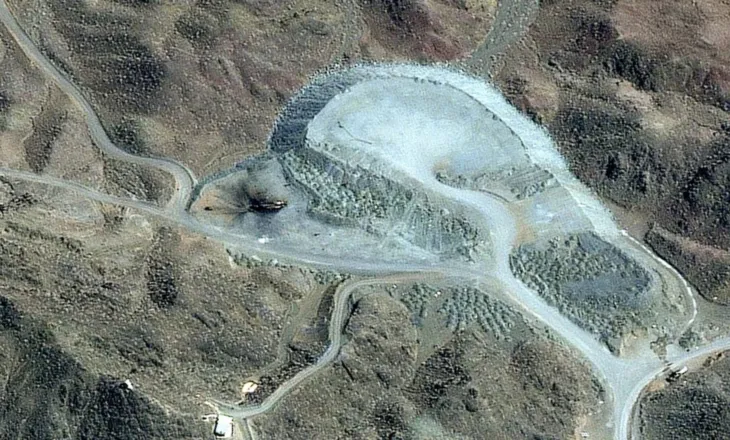 “Mali i Kazmës”/ Fortesa sekrete nukleare e Iranit i ‘varrosur’ 100 metra nën tokë, ekspertët: Neutralizimi i saj mund t’i japë fund luftës