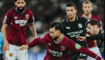 Man. City ngec në Londër, rivali i qytetit i bën dhuratën e madhe Arsenalit. Guardiolën nuk e mban dot tribuna (video)