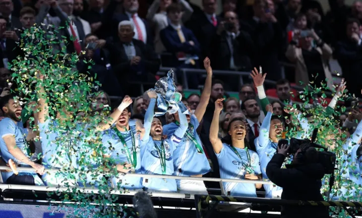 Manchester City merr trofeun e parë të sezonit, Carabao Cup, përballë një Arsenali…”me rezerva”