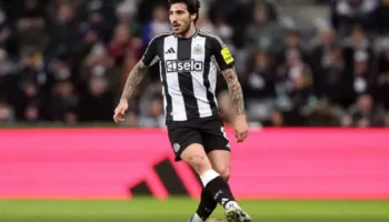 Manchester United, ‘i çmendur’ pas Tonalit, ‘Djajtë e Kuq’ gati të bëjnë një ofertë për italianin