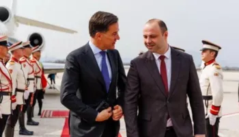 Maqedoni e Veriut/ Sekretari i përgjithshëm i NATO-s vizitë zyrtare në Shkup, pritet nga Ministri i Mbrojtjes