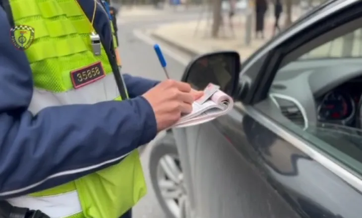 Mbi 7 mijë gjoba dhe 19 të arrestuar në Elbasan, policia apel shoferëve: Respektoni rregullat!