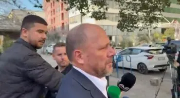 Mbi një orë në SPAK/ Ja çfarë thotë Xhelal Mziu, pas daljes nga prokuroria