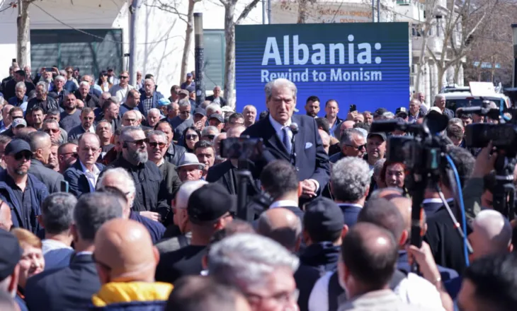 Mbyllet protesta e PD fill pas seancës, Berisha mesazh mbështetësve: U futët tmerrin