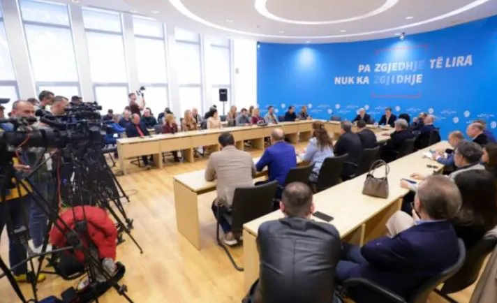 “Më 23 maj zgjidhet kryetari i partisë ndërsa…”/ Zbardhen disa nga vendimet e Kryesisë së Partisë Demokratike