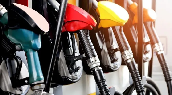 Me çmimet më të larta të karburanteve në rajon, Konfindustria: Qeveria të zbatojë paketë lehtësuese për qytetarët