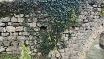 Me dëmtime në pjesën e sipërme, rrezikohet Ura e Golikut, monument i rëndësishëm i trashëgimisë kulturore