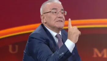 Më duket se po mastur*bohesh kot/ Rakipi-Salianjit: Flamuri, Gazi e Albana mezi presin që Berisha të…