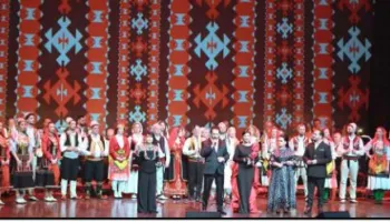 “Me zanin e Bjeshkëve” bashkoi traditën dhe energjinë e folklorit shqiptar në skenë