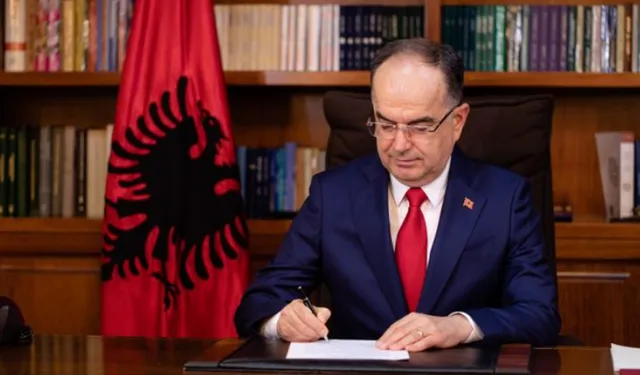 “Me zemër në Prishtinë”/ Presidenti Begaj mesazh para ndeshjes së Play-Off të Botërorit: Forca Kosovë!