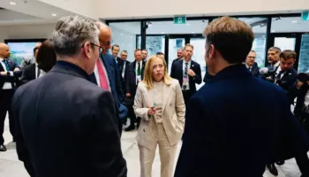 Meloni bisedë telefonike me Macron, Starmer dhe Merz! Thirrje për koordinim ushtarak