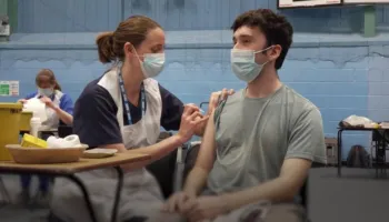 Meningiti B, ja rreziku nga infektimi dhe shenjat e sëmundjes