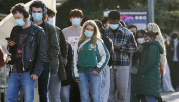 Meningjiti del jashtë kontrollit: ç’po ndodh në Britani?