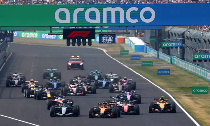 Mercedes dikton me Antonelin, Piastri e Leklerk në podium