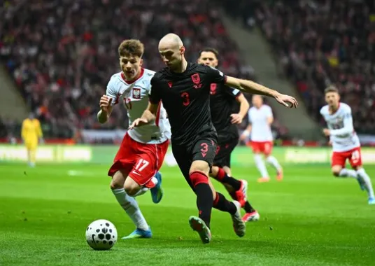 Merr fund ëndrra e Botërorit për Shqipërinë. Polonia fiton me përmbysje në Varshavë