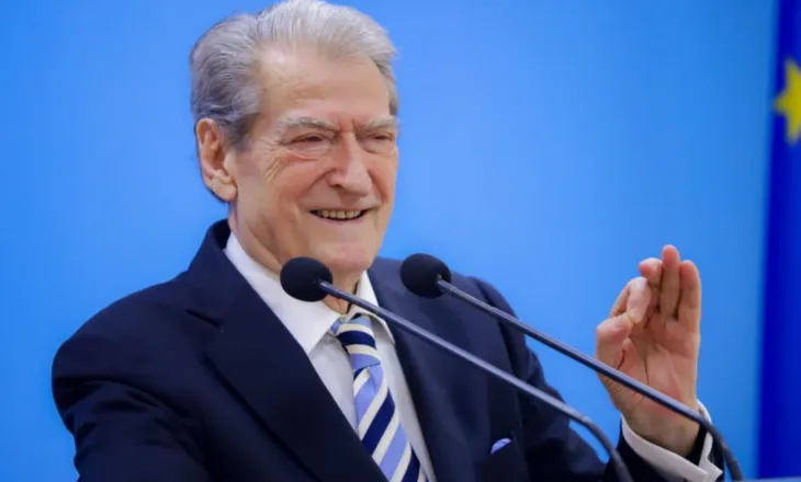 “Meta pa ujë në burg”, Berisha: Rama çon kriminelët e tij për t’i shpuar shishet!