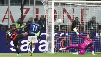 Milan fiton derbin dhe rihap garën për titull. Merr fund ecuria pozitive e zikaltërve (video)