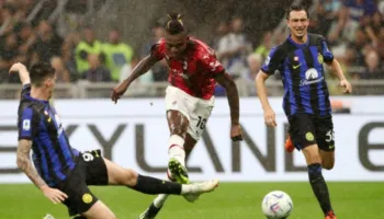 Milan-Inter, formacionet zyrtare. Zikaltrit me dyshe sulmuese nga “halli”, kuqezinjtë të plotë për sonte