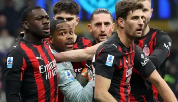 Milani i tregon Interit se kush është shef i derbit të madh, i mban gjallë gjasat për titull