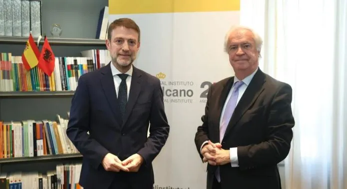 Ministri Hoxha vizitë në Institutin Mbretëror në Madrid: Zgjerimi i BE-së në Ballkanin Perëndimor, domosdoshmëri…