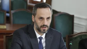 Ministri i Drejtësisë gjobit 3 noterë dhe 2 ndërmjetës të pasurive të paluajtshme