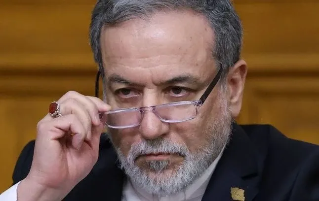 Ministri i Jashtëm i Iranit thotë se Teherani s’ka kërkuar kurrë armëpushim e as negociata