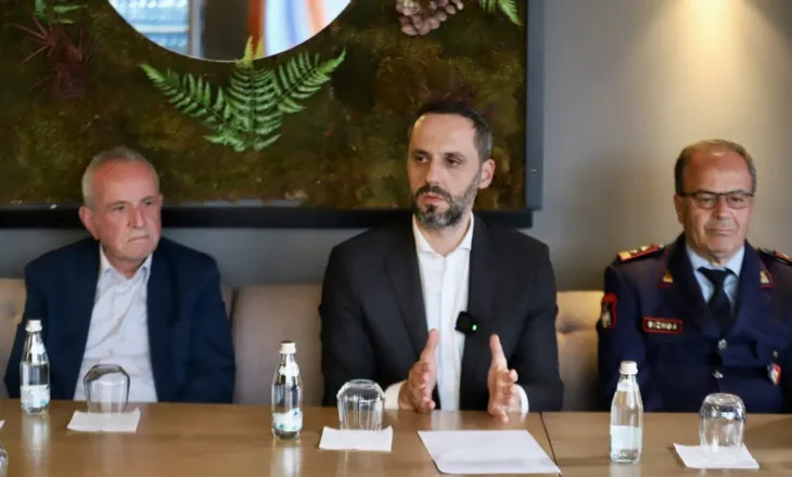 Ministri Lamallari takim me punonjës policie në pension: Mbajnë mbi supe histori sakrifice e përkushtimi