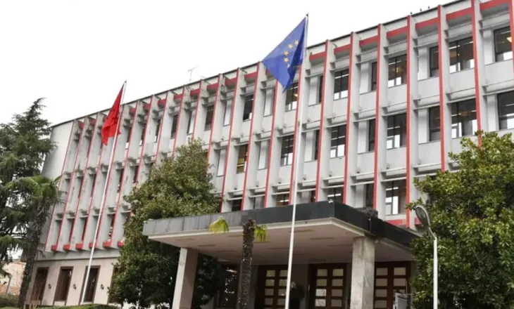 Ministria e Jashtme paralajmëron shqiptarët në Iran: Kontaktoni urgjent ambasadën në Ankara