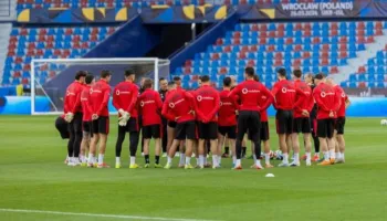 Miqësorja Ukrainë-Shqipëri, kuqezinjtë zhvillojnë stërvitjen e fundit në stadiumin e ndeshjes! Mungon Ismajli, shfaq shqetësime shëndetësore